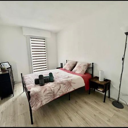 Logement Renove Avec Mobilier 2023 Apartment Avignon Exterior photo