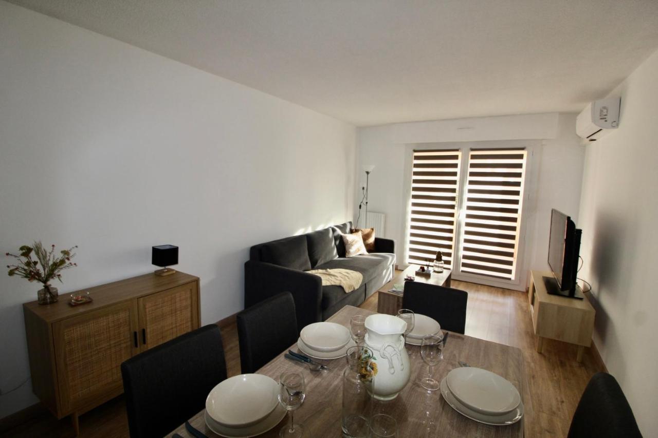 Logement Renove Avec Mobilier 2023 Apartment Avignon Exterior photo